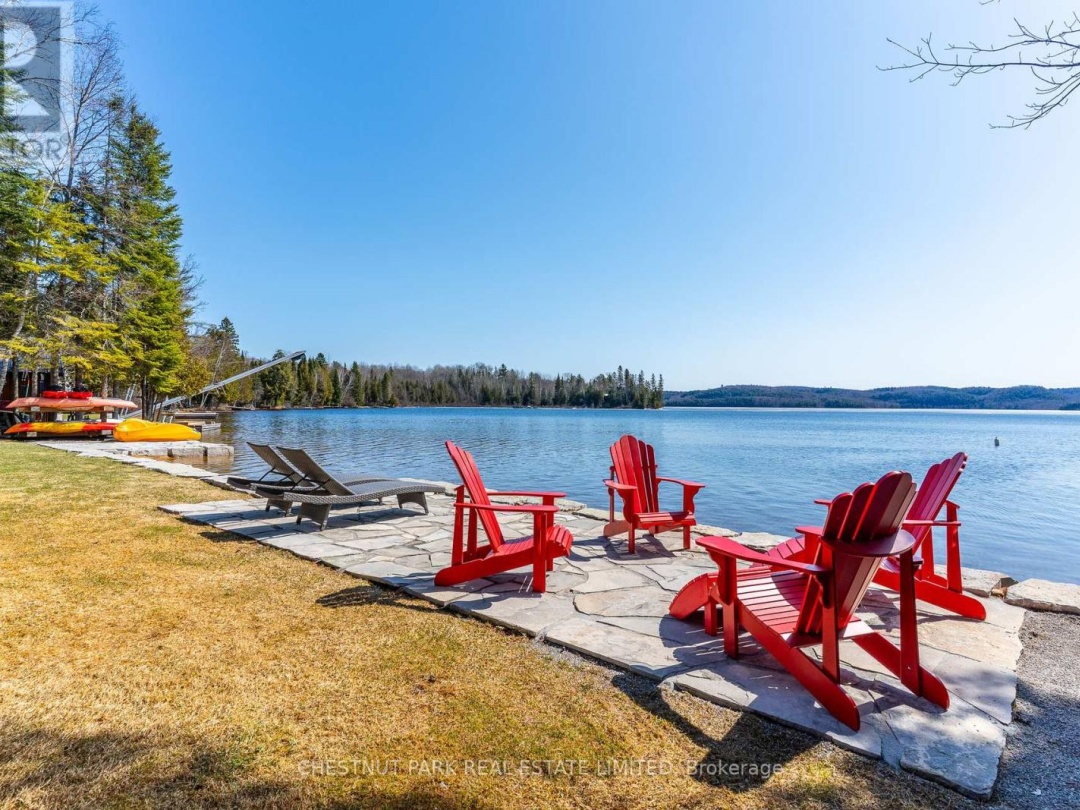 1168 Curry Road, Haliburton Lake