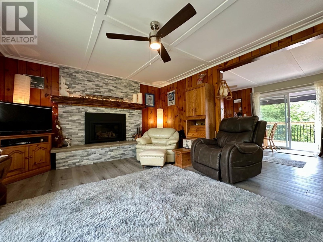 71 Laxton Twp 4Th Line, 