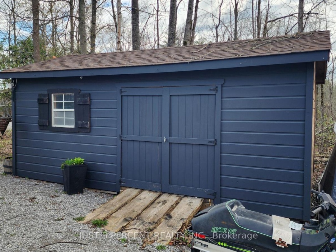 55 Northern Avenue, Little Bald Lake