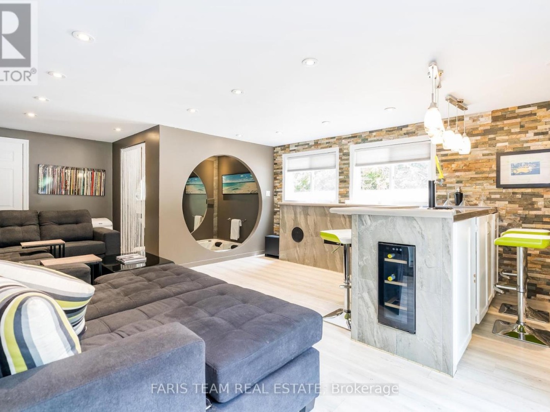 85 FULSOM CRESCENT, 