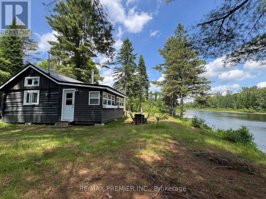 1130 COLONY ROAD, Muskoka River