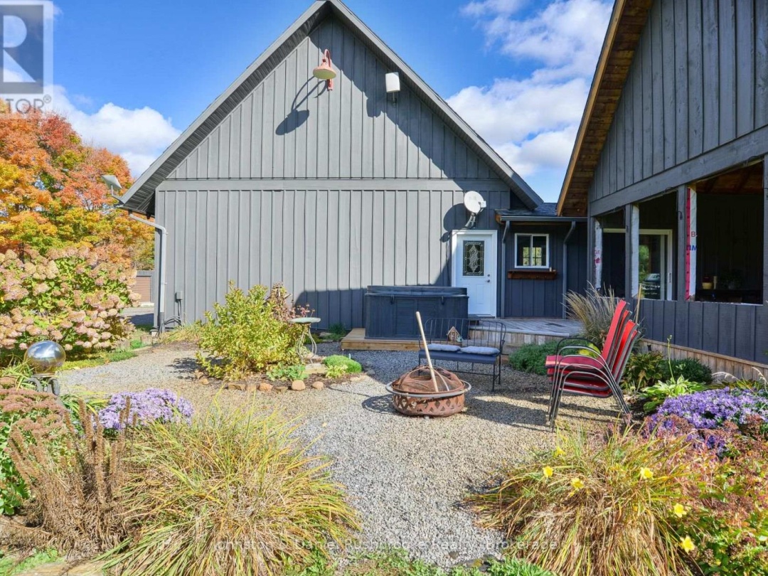 1422 MUSKOKA RD 118 ROAD W, 