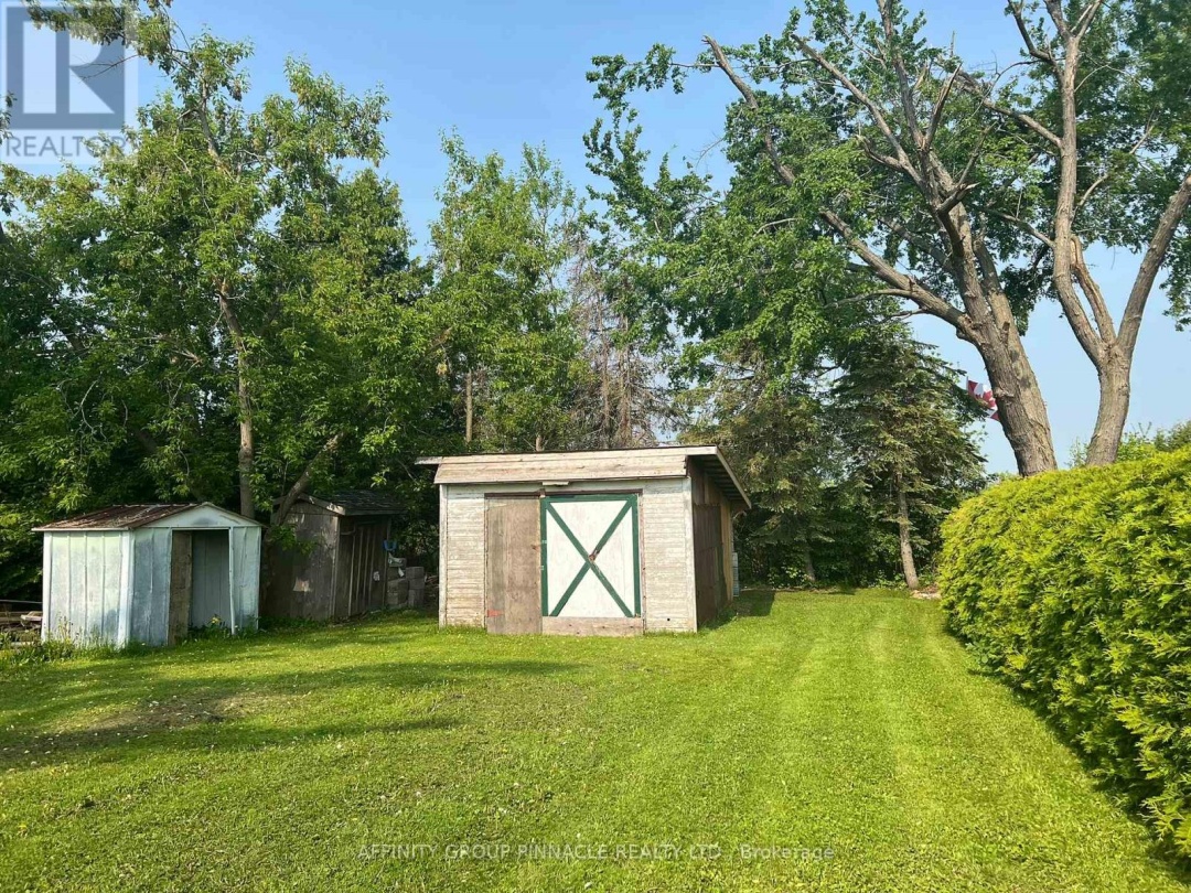 477 Long Beach Road, Sturgeon Lake