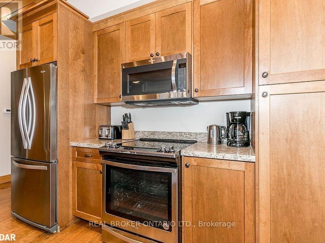1841 Muskoka Road 118 Road W Unit# 1B, Lake Muskoka