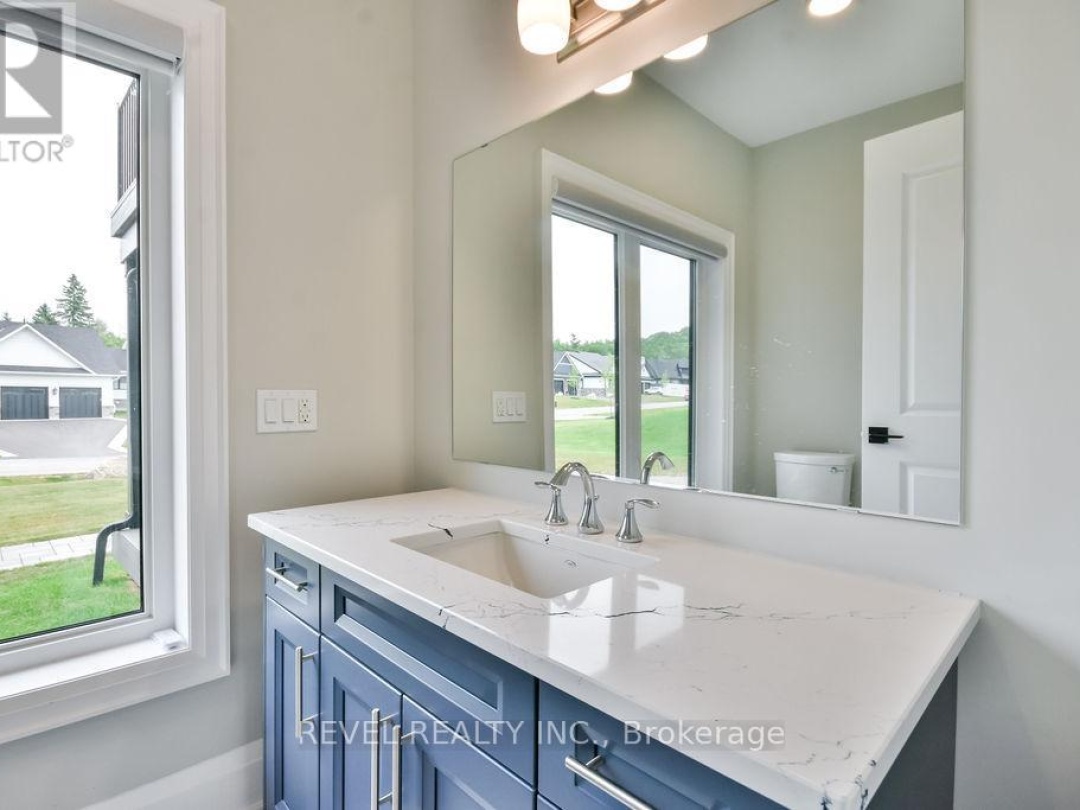 4 CLYDESDALE COURT, 
