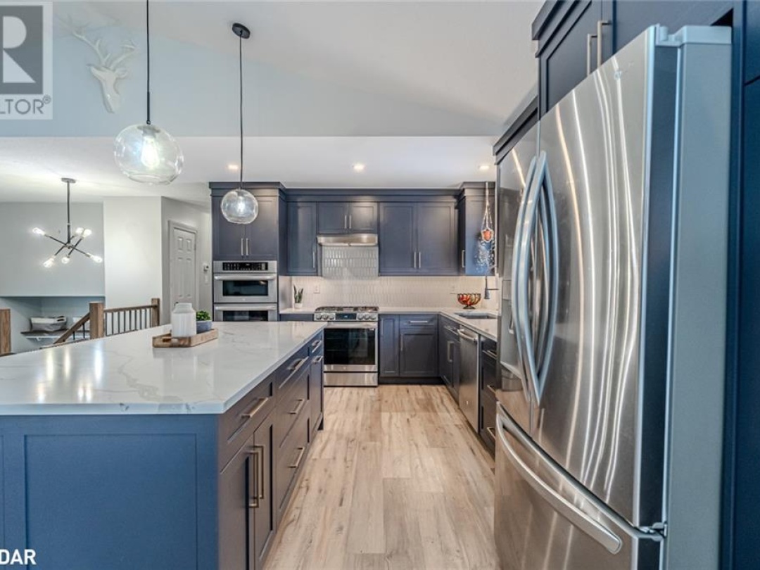 285 WARMINSTER Sideroad, 