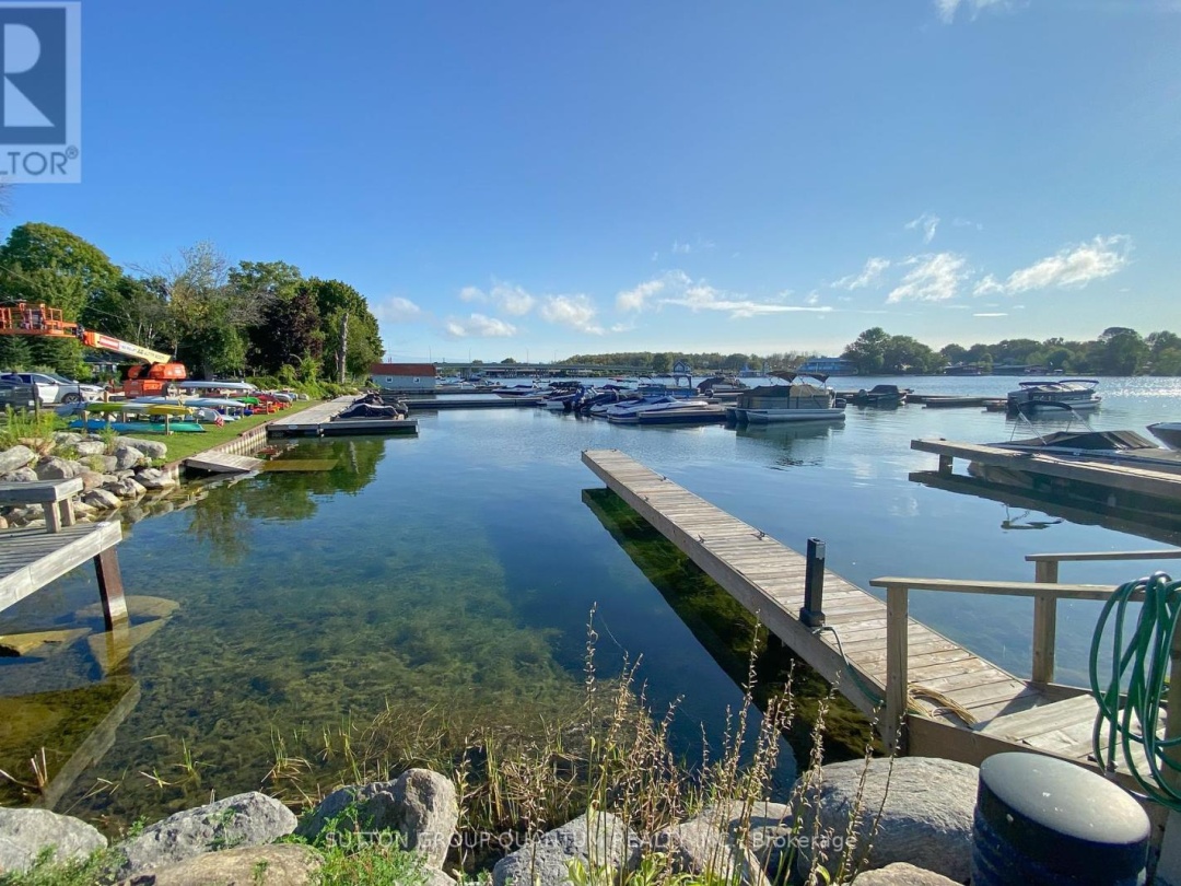 301 90 Orchard Point Road, Lake Simcoe