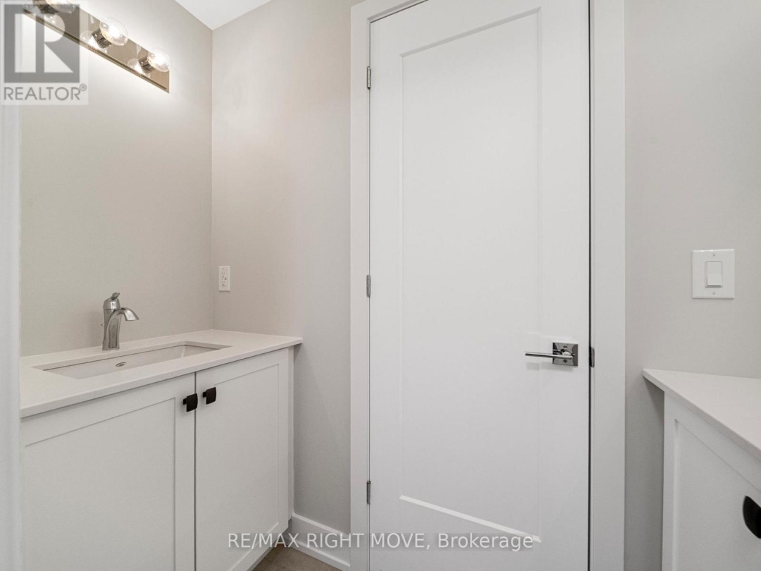 3192 ORION BOULEVARD, Orillia