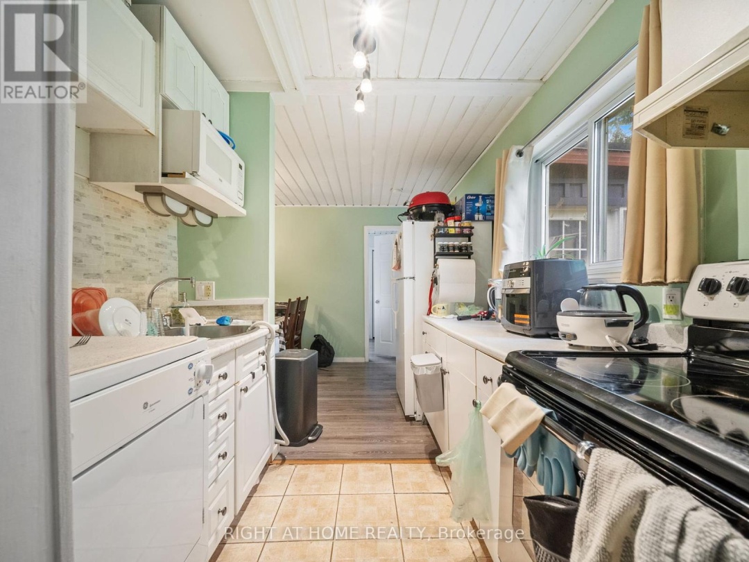 251 LACLIE STREET, 