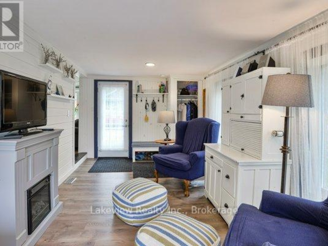 17 MONTGREENAN DRIVE, 