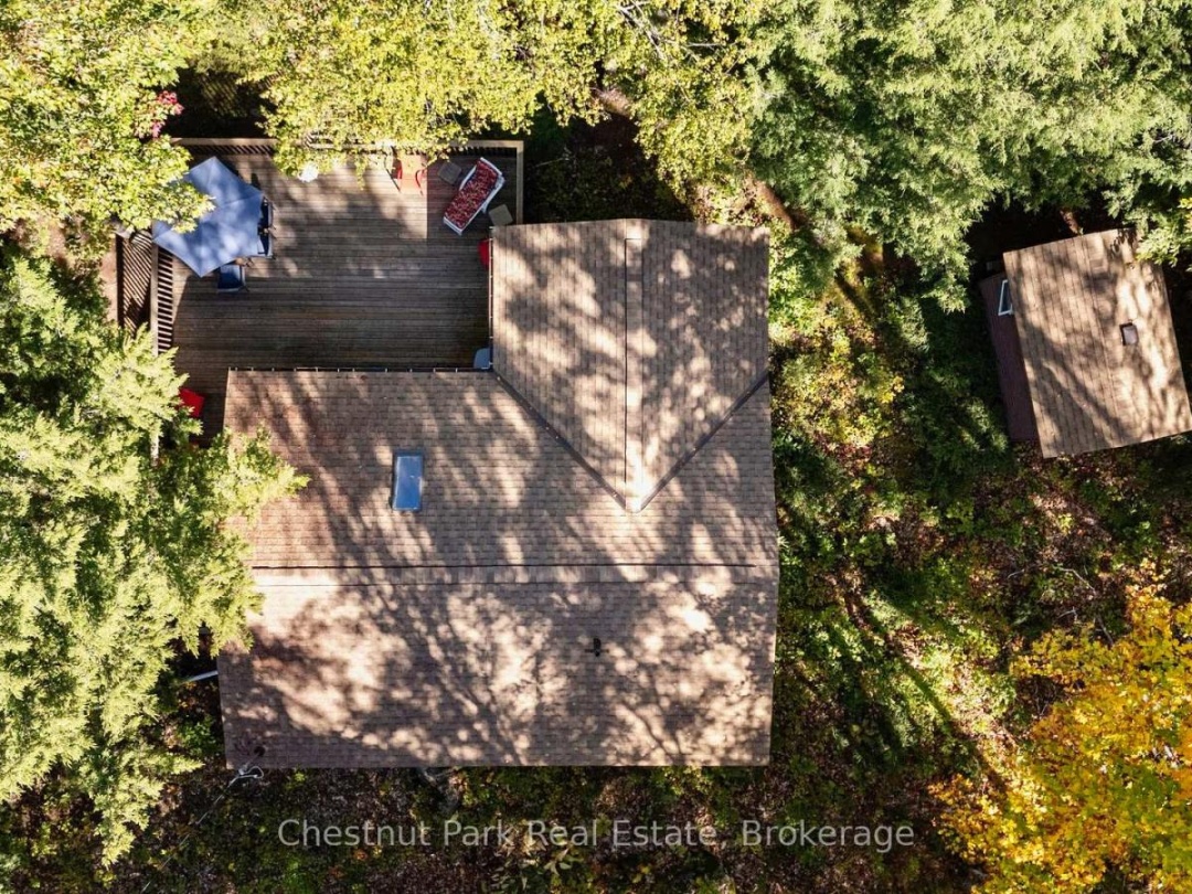 10 TAYLOR (26LM10) ISLAND, 