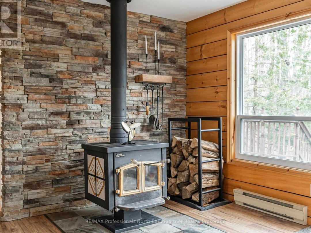 1071 Crabbe Lane, Cranberry Lake