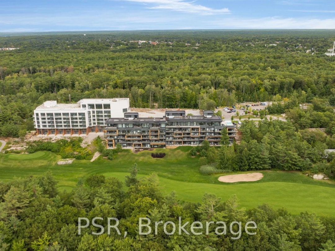 405 - 120 CARRICK TRAIL, 