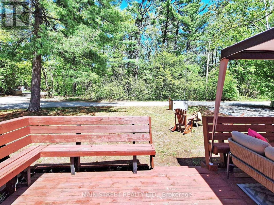 2 Ceadarhurst Avenue, Sturgeon Lake
