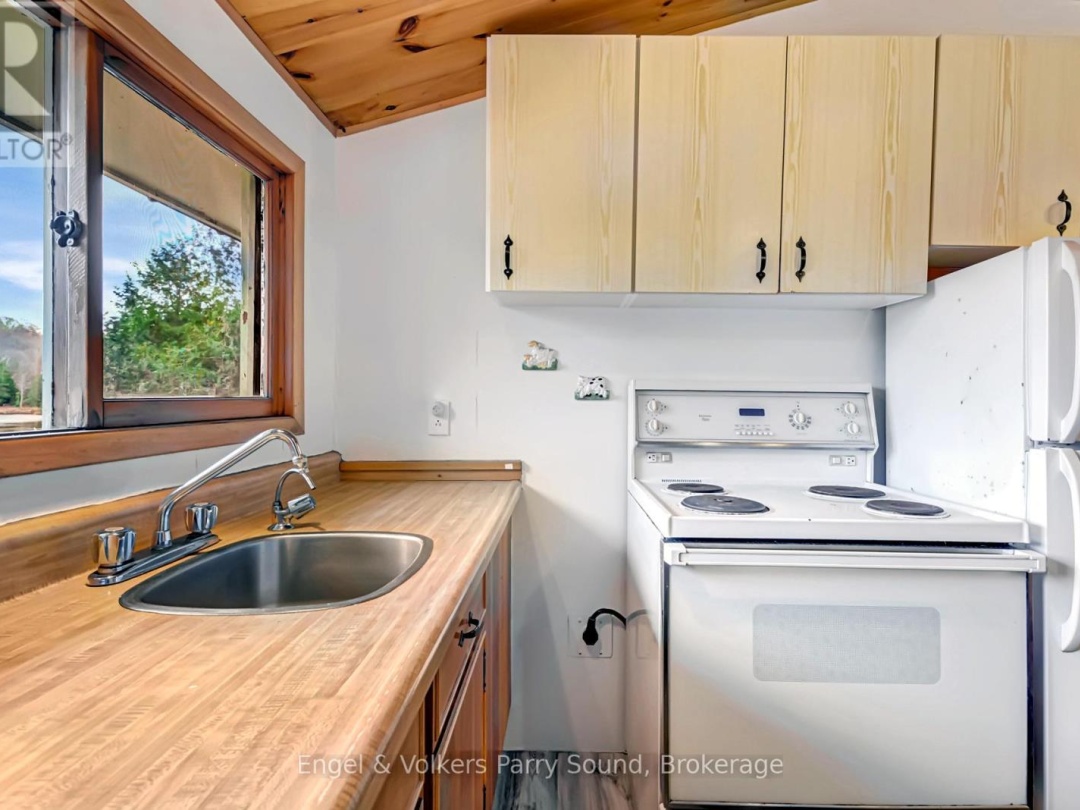 27 Lower Lane, Otter Lake