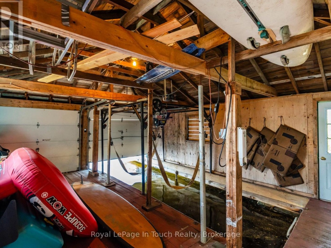 2 IS 270 SIX MILE LAKE ISLAND,