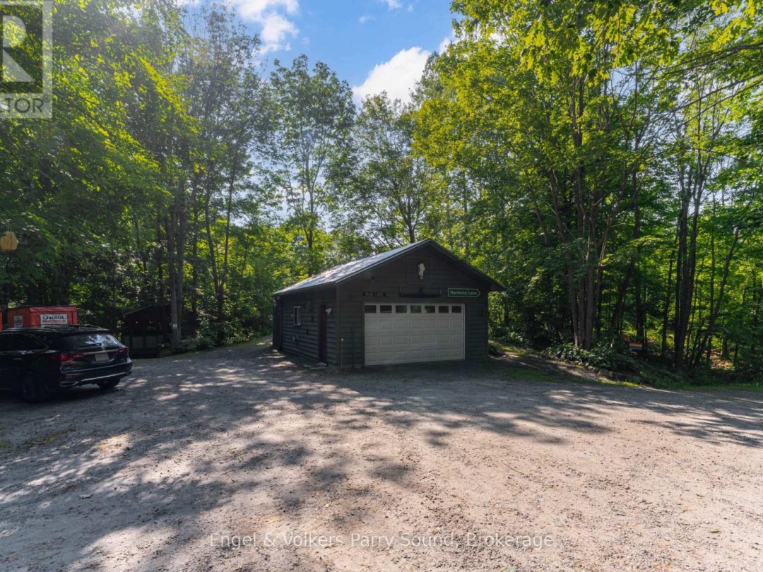 6 HARMONY LANE, 