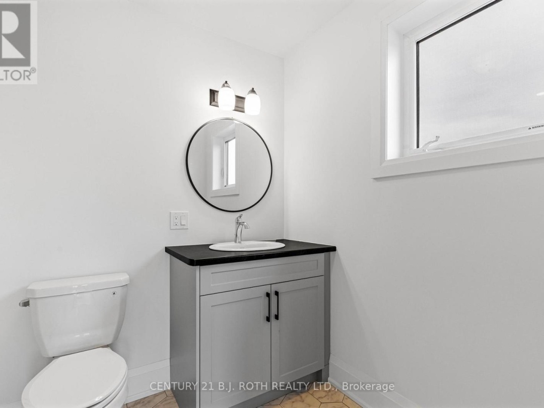 8 CLYDESDALE COURT, 
