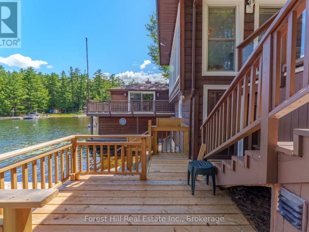 1062 PINE LAKE ROAD, 
