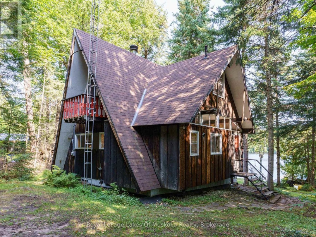 1363 West Oxbow Lake Road, Oxbow Lake