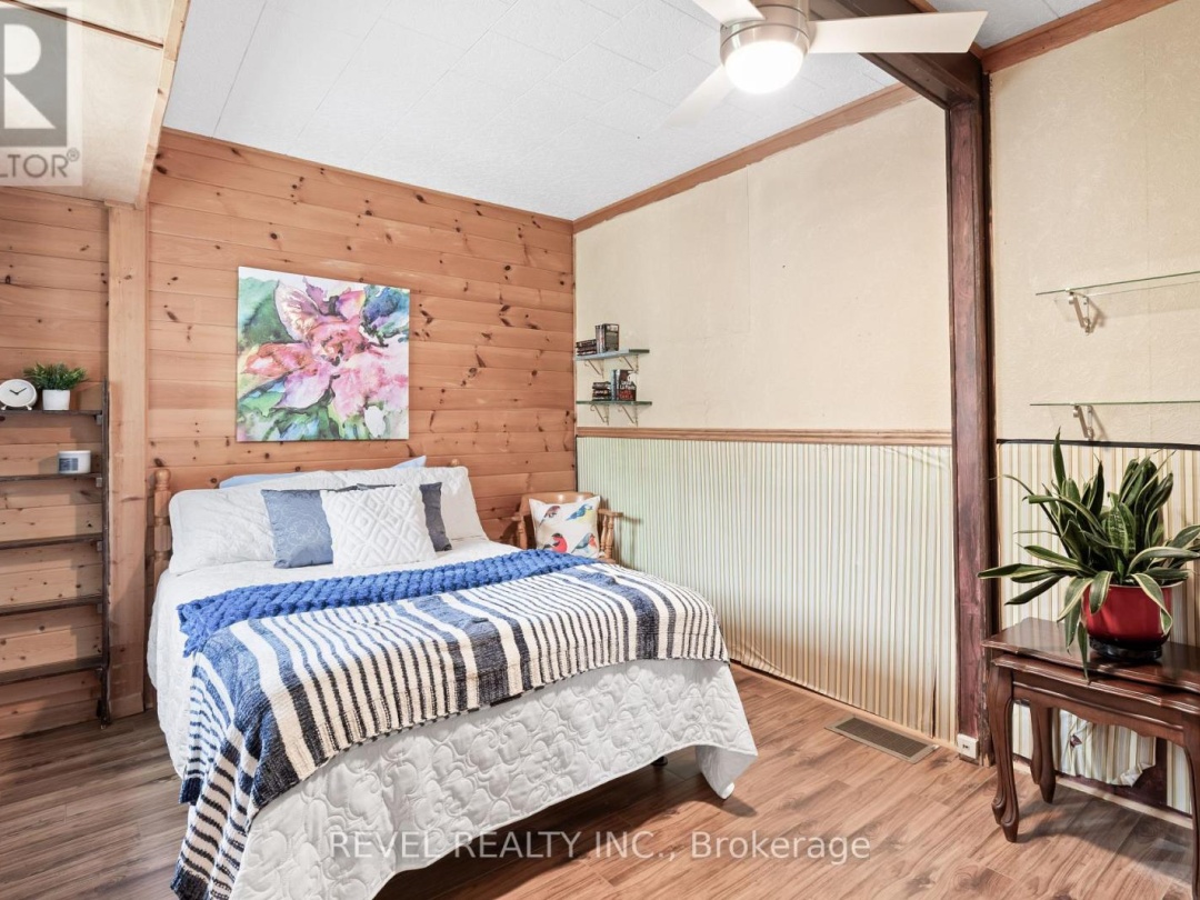 483 Long Beach Road, Sturgeon Lake