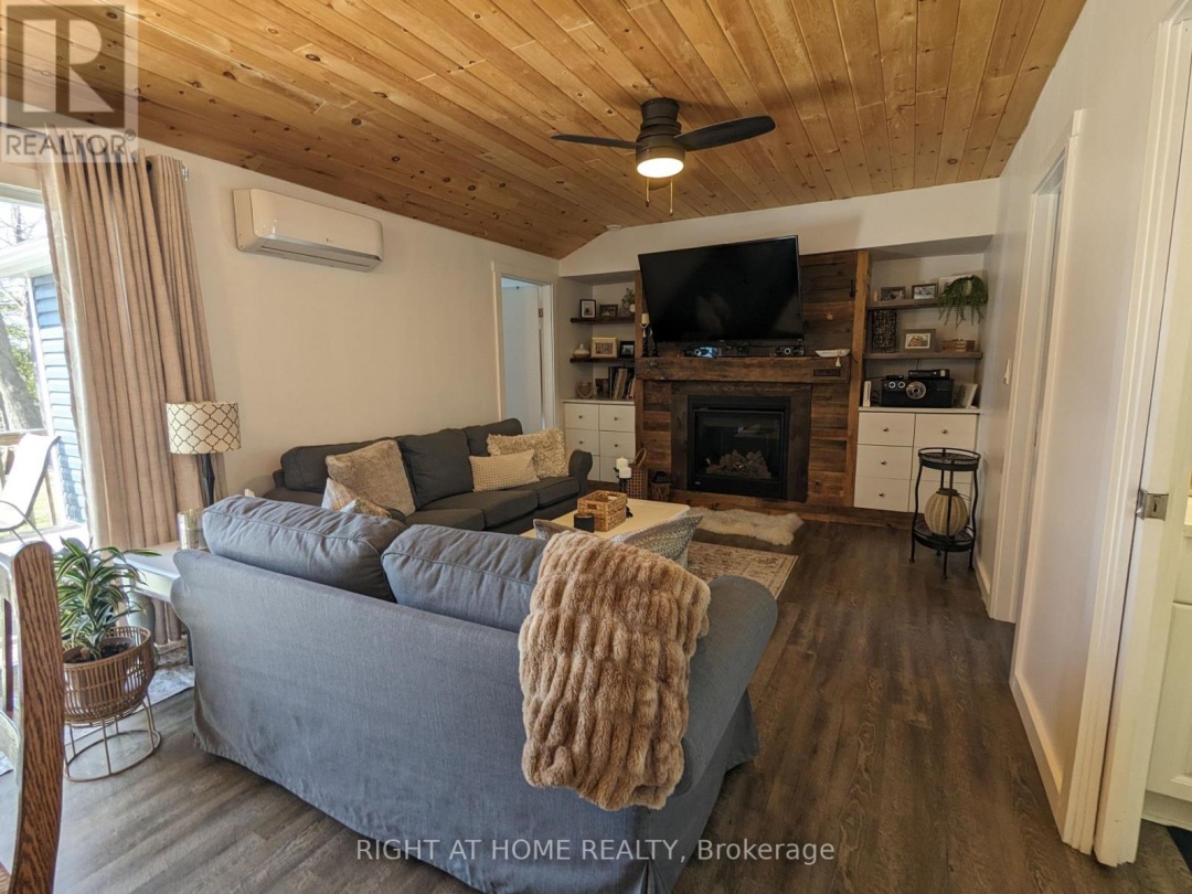 187 Campbell Beach Road, Dalrymple Lake