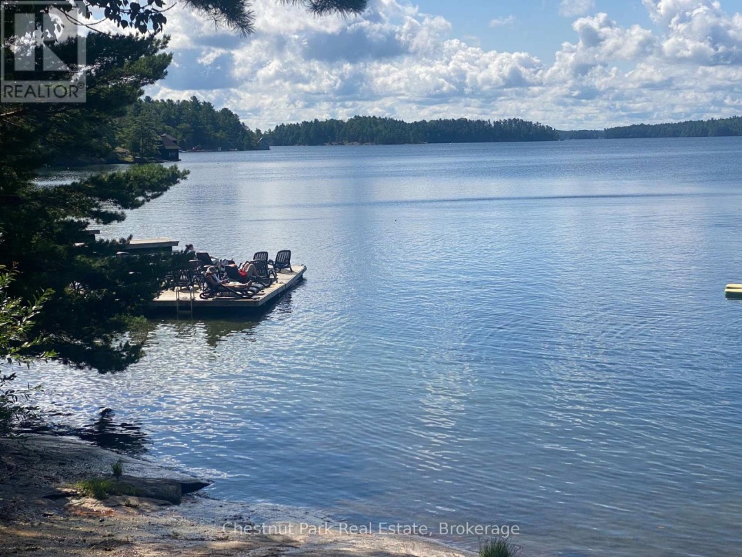 101 Glen Abbey Way, Lake Joseph