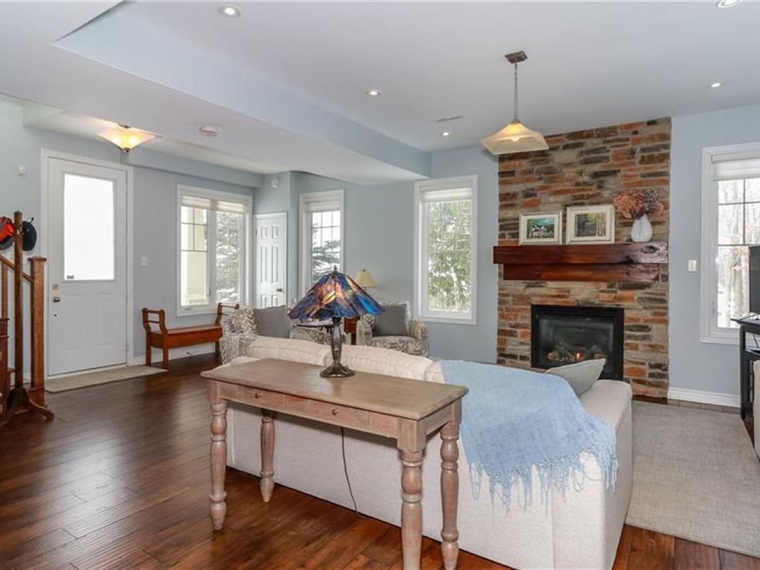 22 MARINA VILLAGE Drive, 