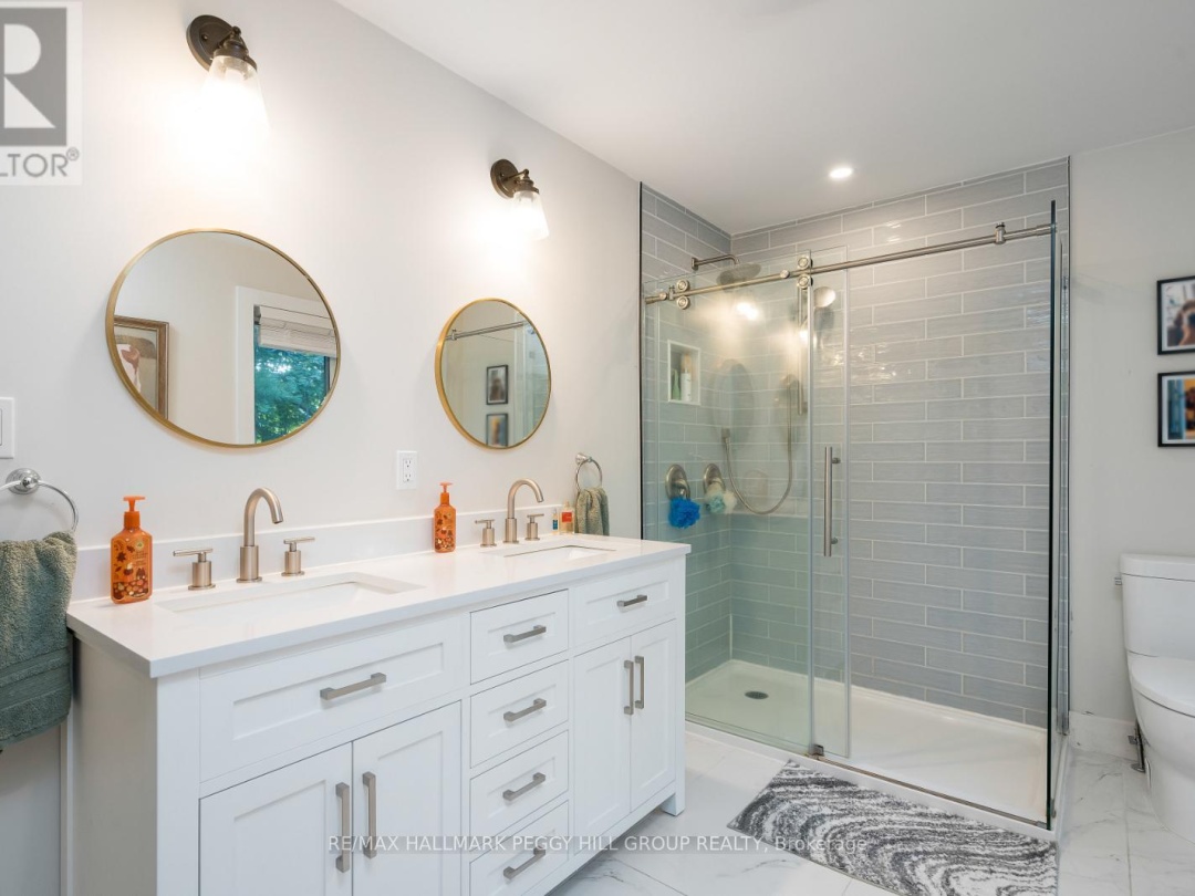 3352 Russell Drive, Gloucester Pool