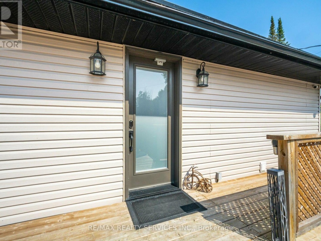28 ELDONIA ROAD, Canal Lake