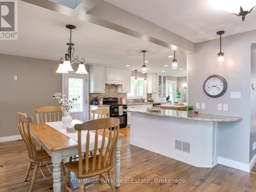 3547 Lauderdale Pt Crescent, Sparrow Lake