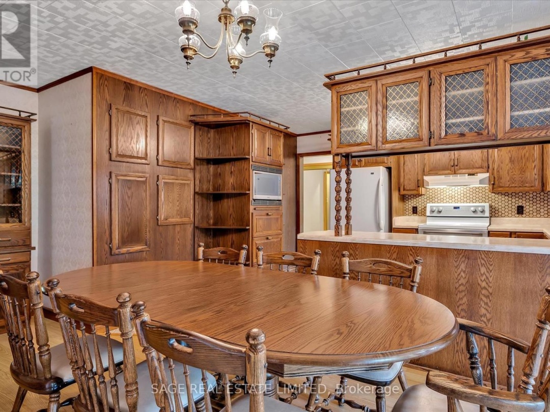 510 County Road 36, Pigeon Lake