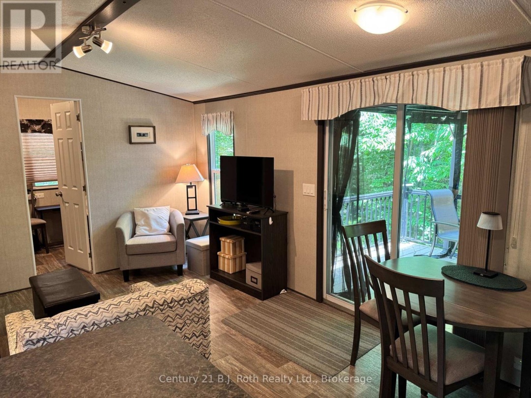 767 POPLAR CRESCENT, 