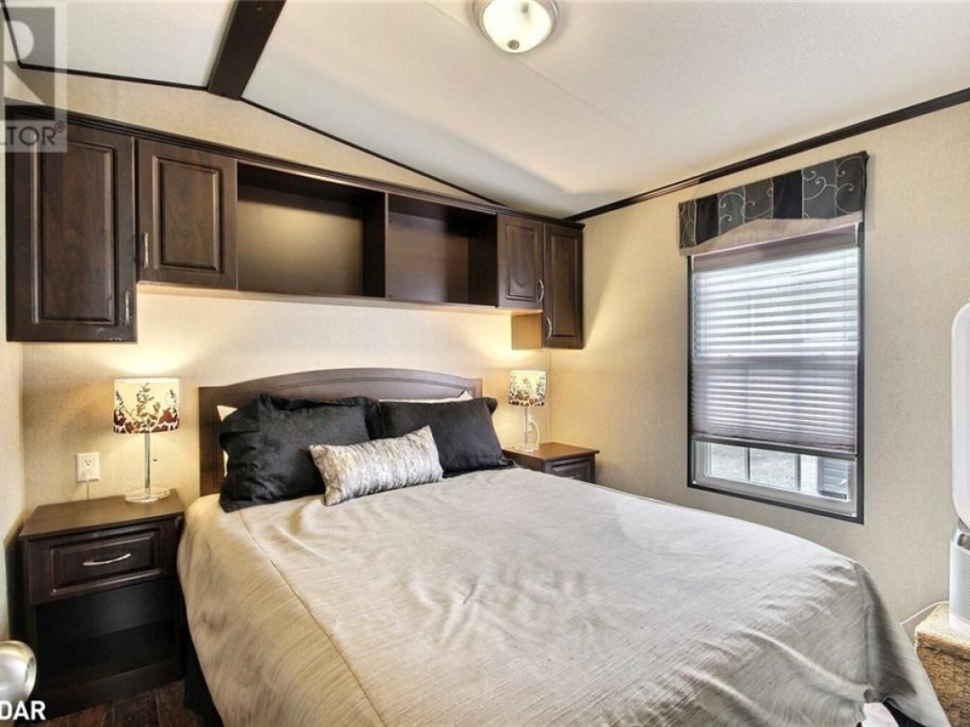 3500 LAUDERDALE POINT Crescent Unit# 17, 