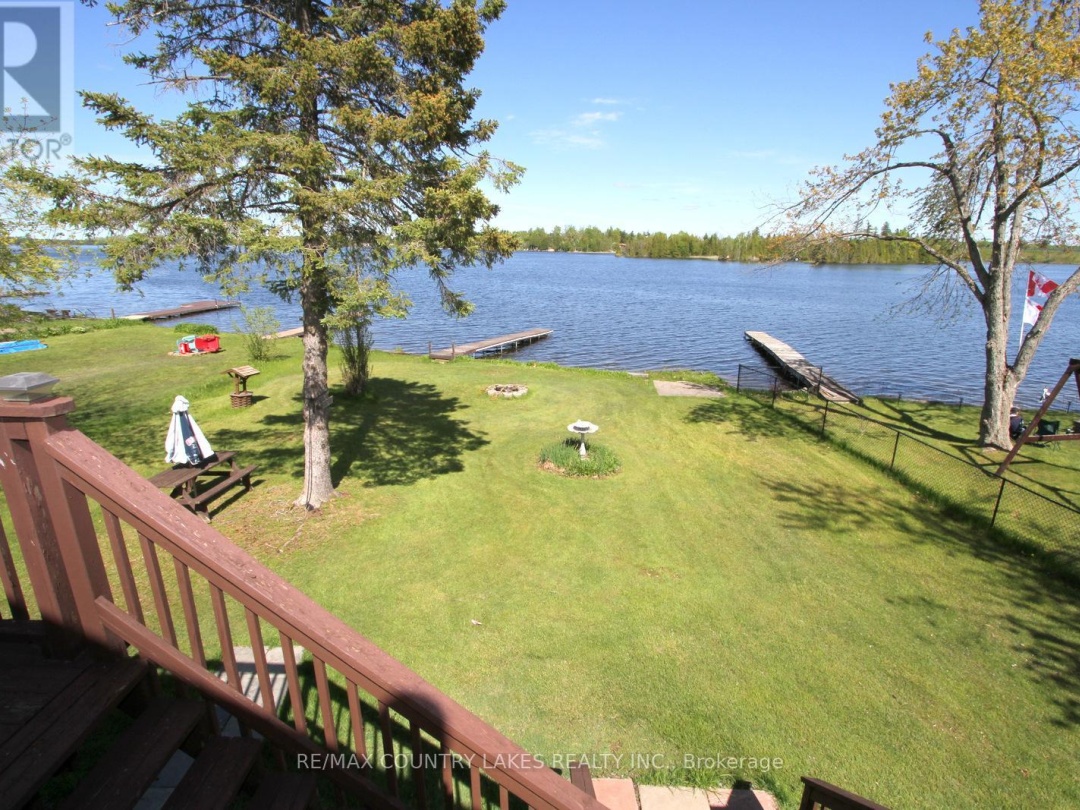 8 Saturn Lane, Mitchell Lake