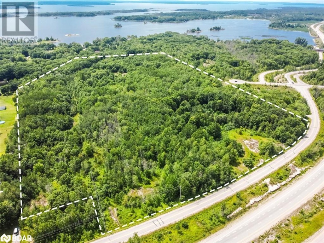 3066 West Service Road, Waubaushene