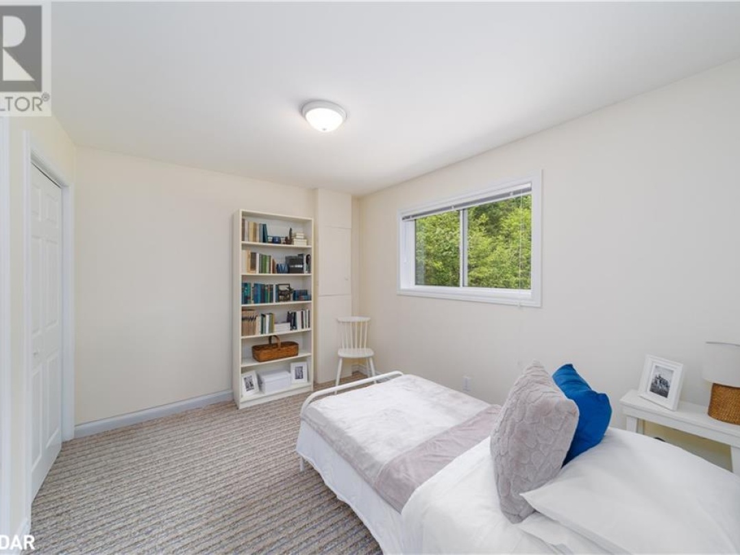 1065 Forrester Trail, Muskoka River