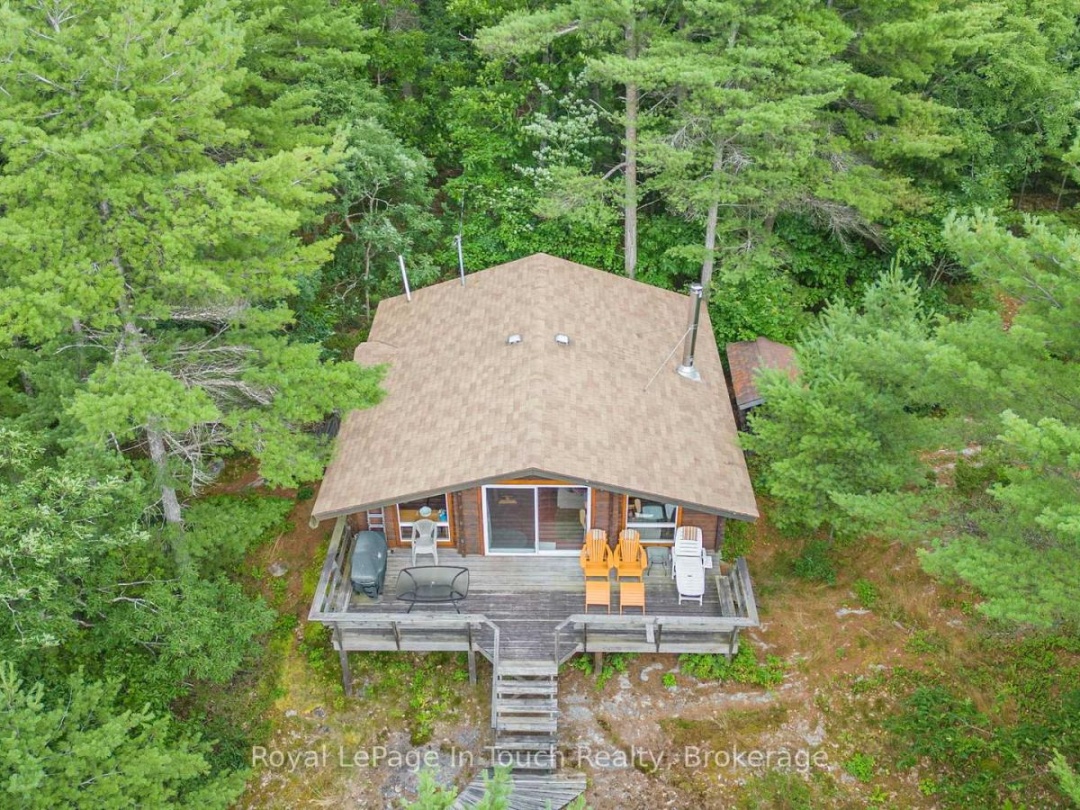 B207 10 Wahsoune Island, Georgian Bay