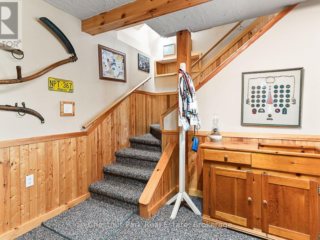 1669 NEWTON STREET, Redstone Lake