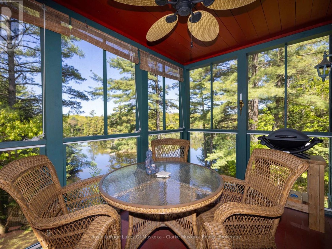 733 Whites Falls Road, Six Mile Lake