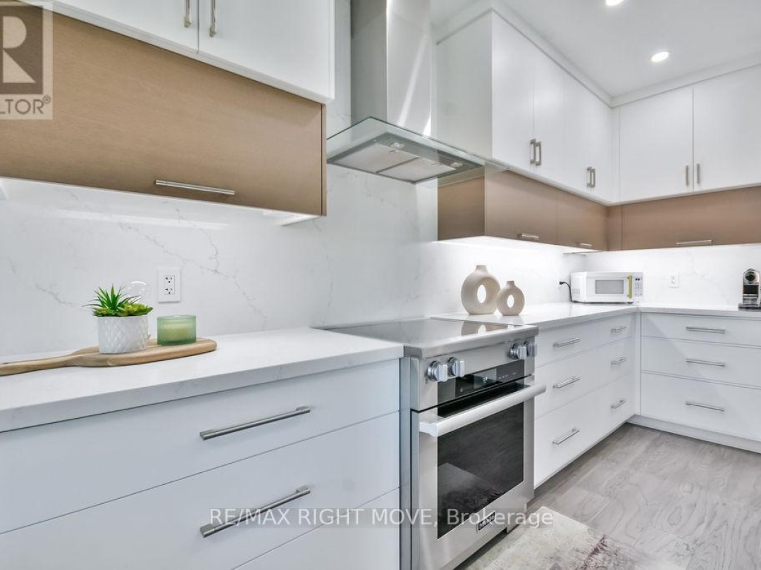 28 10 Invermara Court, Lake Simcoe
