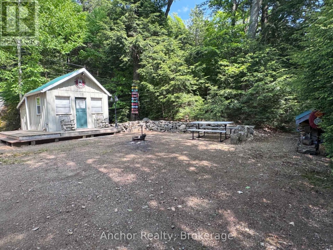 10469 LITTLE HAWK LAKE, 