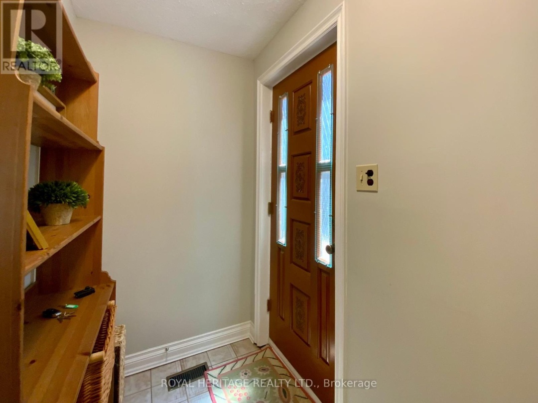 405 - 200 EAST STREET S, 