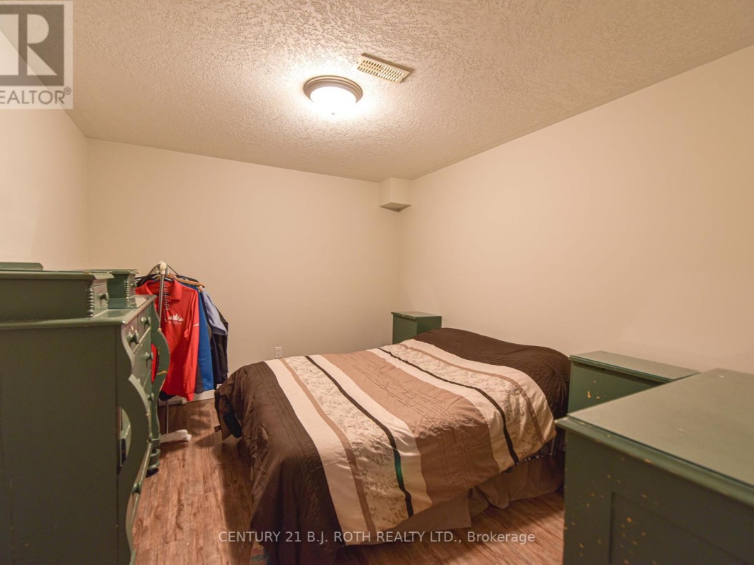 15 - 5 INVERMARA COURT, Lake Simcoe