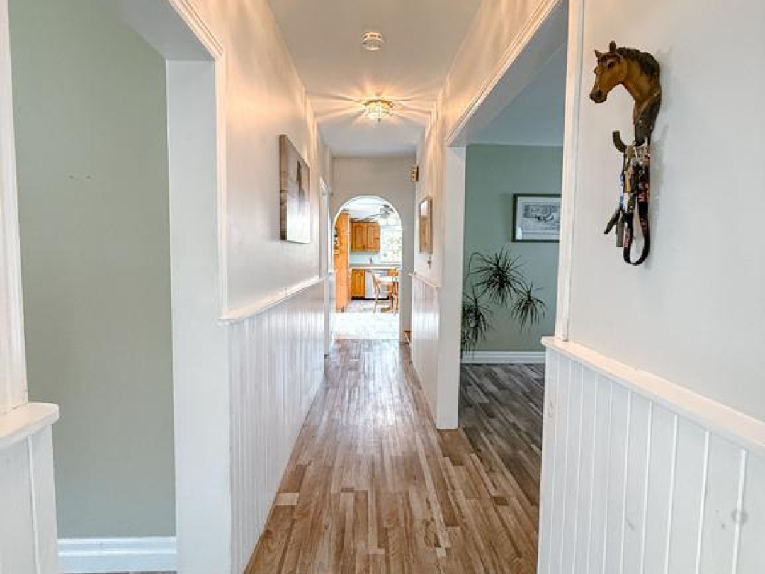 1862 DIVISION ROAD W, 