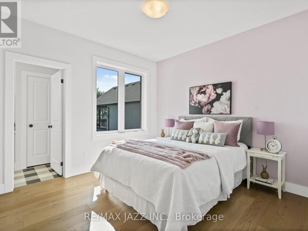 48 PLEASANT VIEW CRESCENT, 