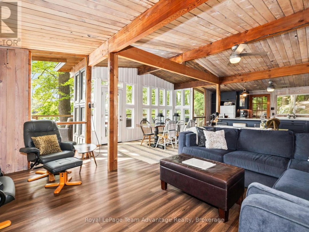 24 B717 ISABELLA ISLAND, 