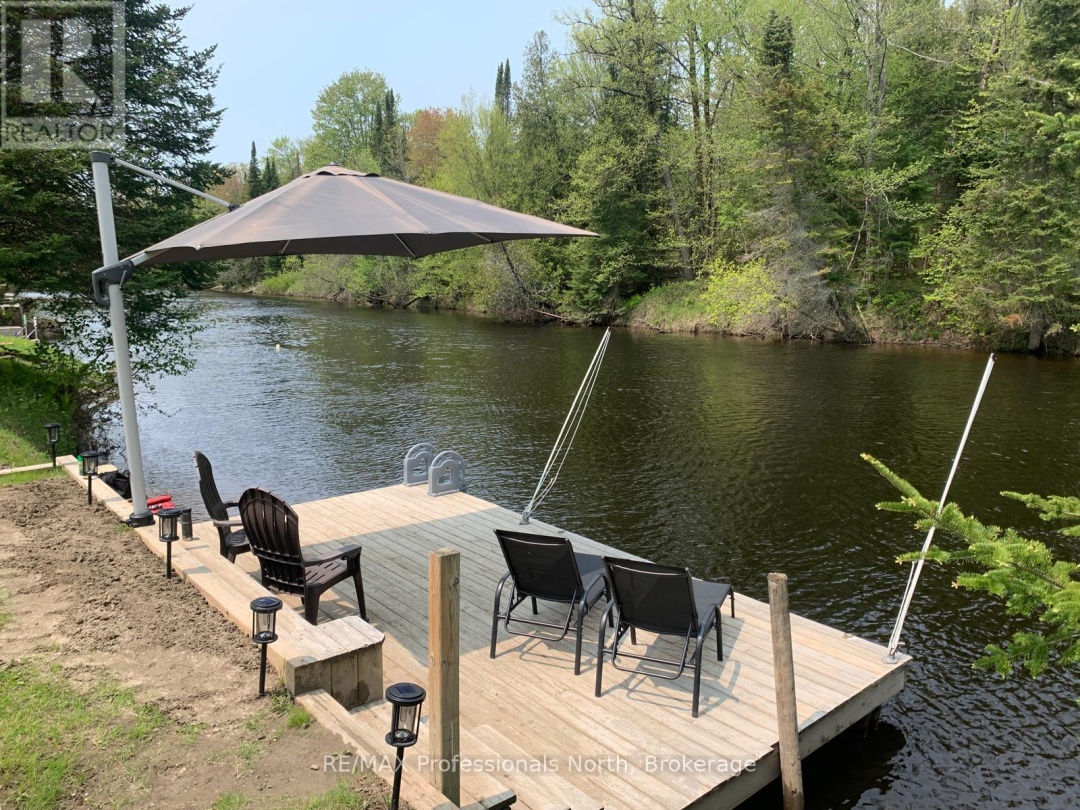 90 Kozy Kove Road, Burnt Lake