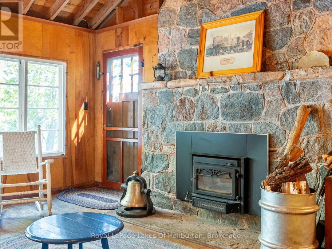 1096 Reg's Trail, Drag Lake