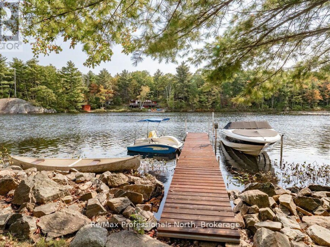 1006 Booth Lane, Pine Lake